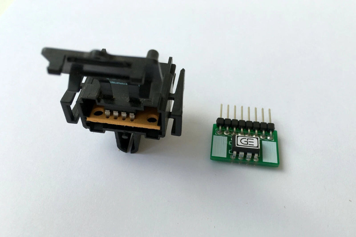 Custom-Coding Plug Board for V8 engine swap and regular BMW e28 instrument cluster with 7k rpm Tachometer