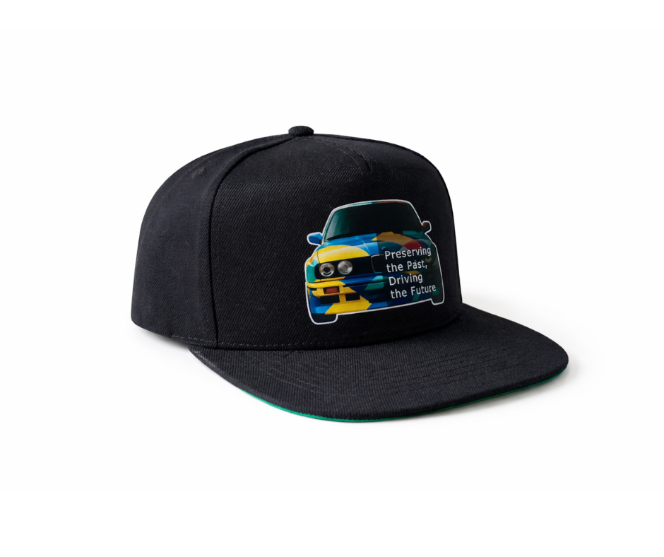 Black cap with BMW E30 M3 graphic, juoda kepure su E30 