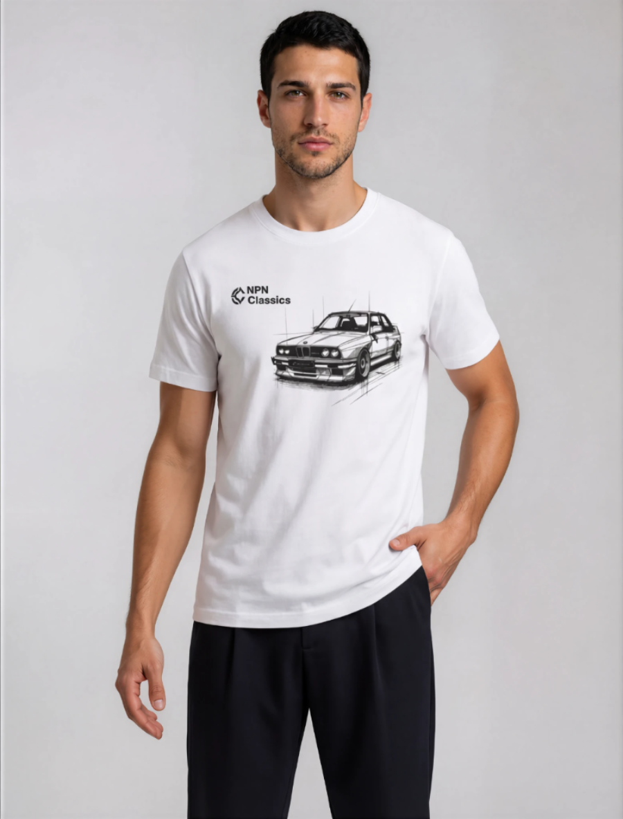Man wearing a white t-shirt with classic BMW car graphic, E30 balti marskineliai, laisvalaikio marskineliai su E30